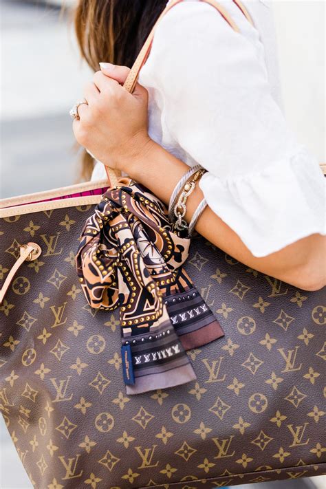 louis vuitton bandeau how to wear|louis vuitton bandeau outfits.